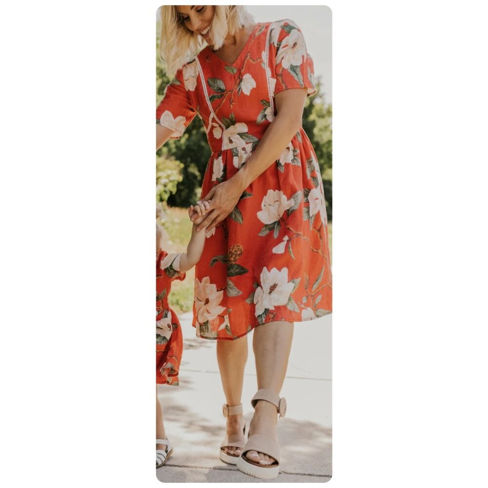 Roolee Red Floral Short Sleeve Dress sz L